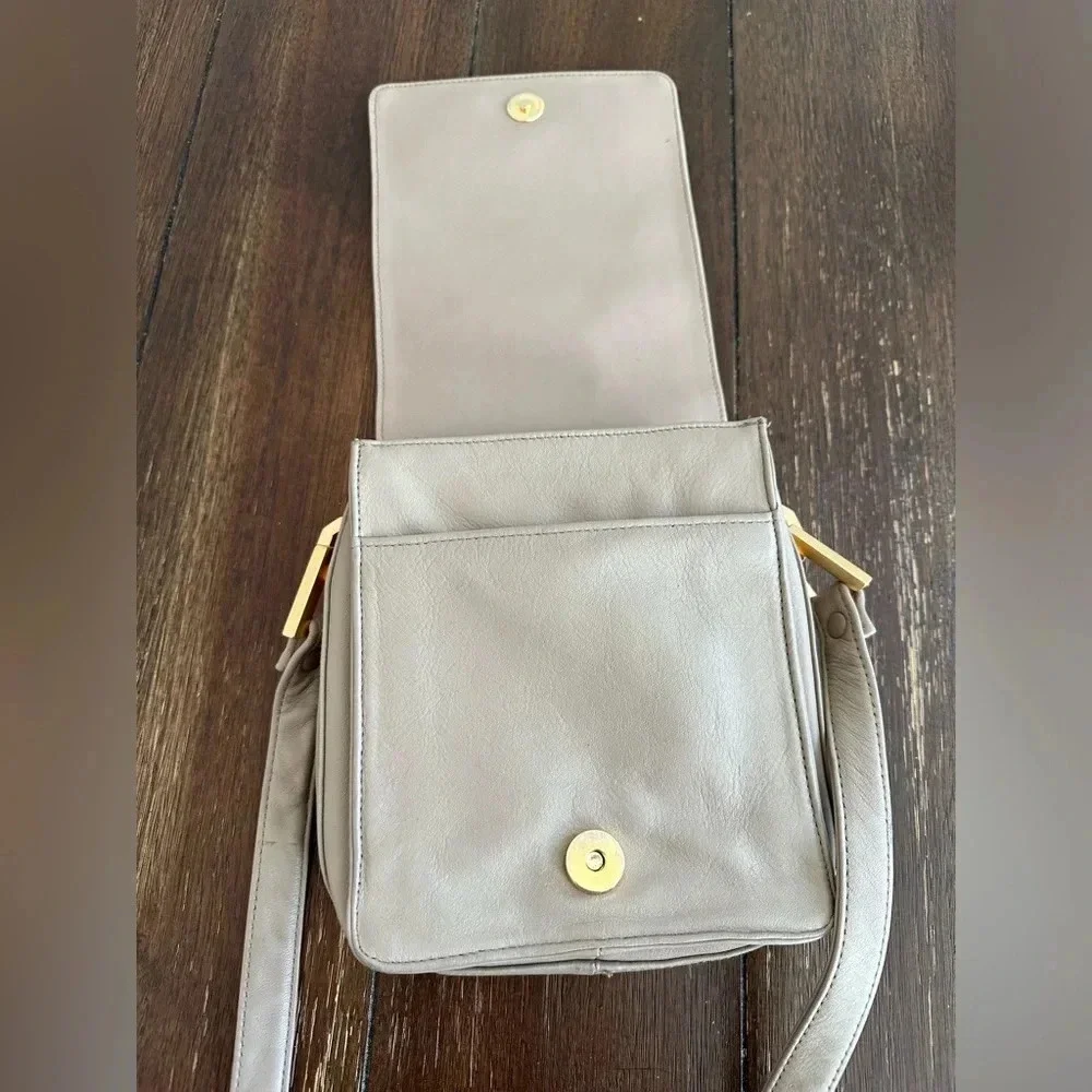 Vintage Perlina New York cross body bag